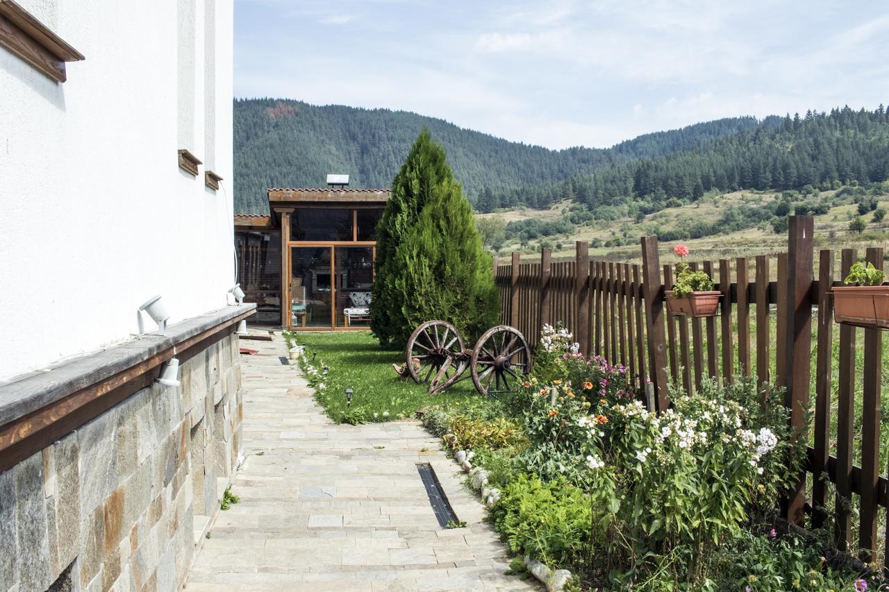 Boutique Hotel The White Pine Самоков Екстер'єр фото